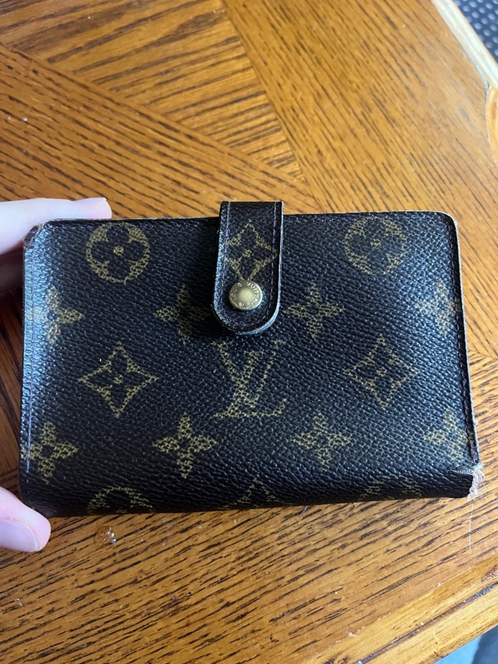 Authentic Louis Vuitton LV Kiss Lock Wallet Monogram